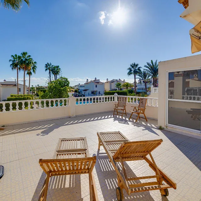 Graciela Berbin Realtor CHALET PAREADO EN TORREVIEJA