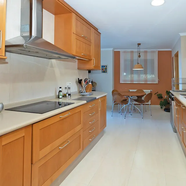 Graciela Berbin Realtor CHALET CALICANTO