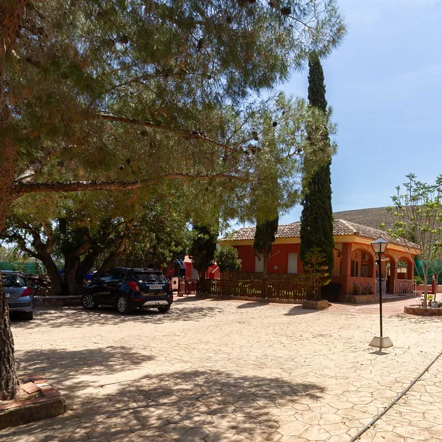 Graciela Berbin Realtor CHALET MONTROY