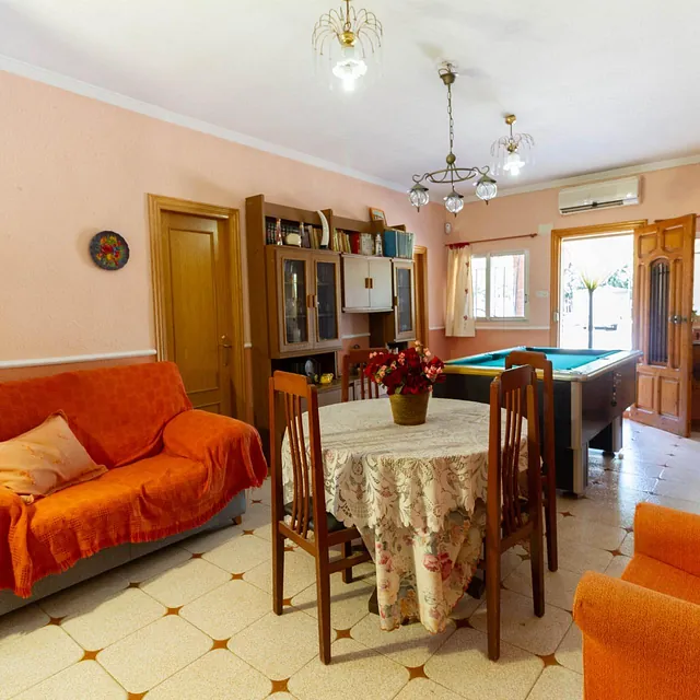 Graciela Berbin Realtor CHALET MONTROY