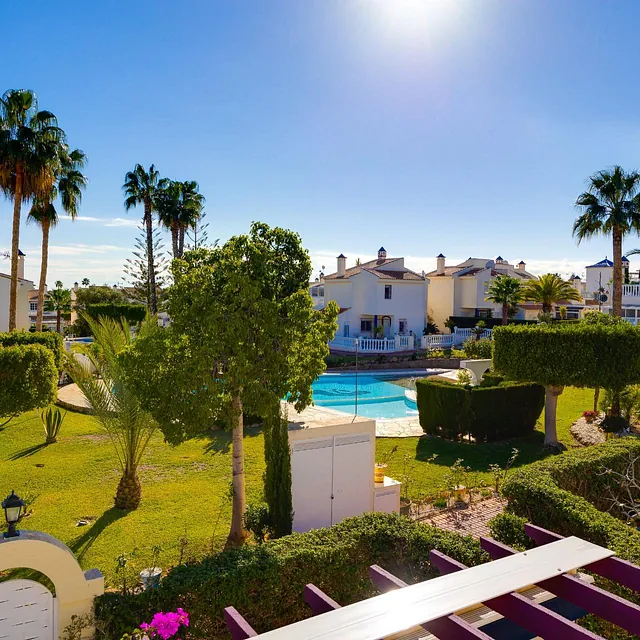 Graciela Berbin Realtor CHALET PAREADO EN TORREVIEJA